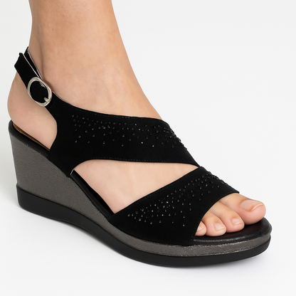 https://cdn.shopify.com/s/files/1/0665/8821/3361/files/20250708_0959_ScarpaElegantesuSfondoBianco_remix_01jzmgmpcve1jtbg9m2f39ge71.png?v=1774150868