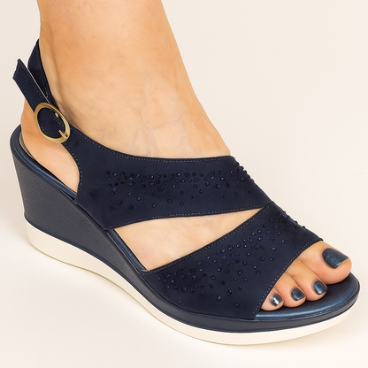 https://cdn.shopify.com/s/files/1/0665/8821/3361/files/20250708_1003_ScarpaElegantesuSfondoBianco_remix_01jzmgwg0ne98a1cykz4gnn5k7.png?v=1774150868