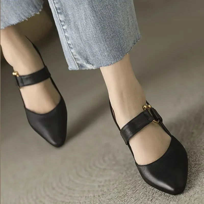 https://cdn.shopify.com/s/files/1/0665/8821/3361/files/Divina04.jpg?v=1774151128