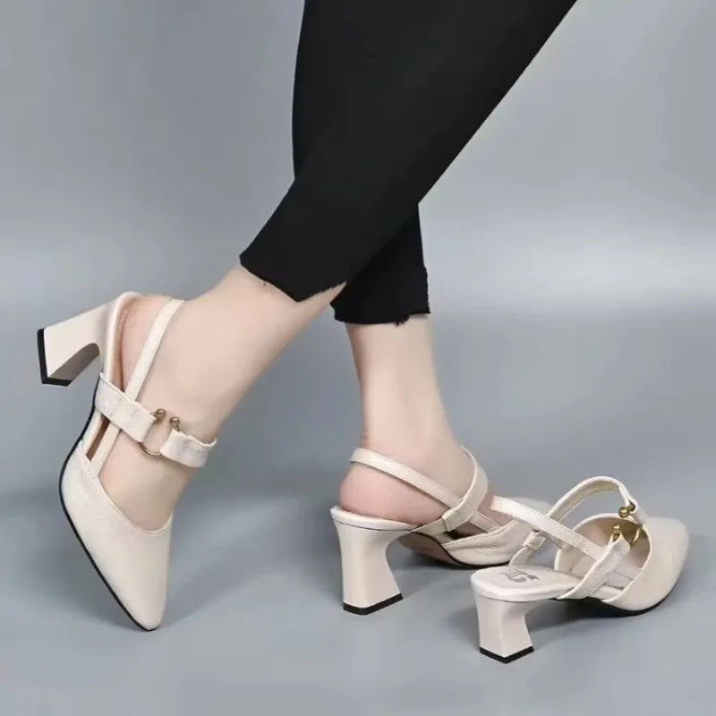 https://cdn.shopify.com/s/files/1/0665/8821/3361/files/Divina08.jpg?v=1774151128