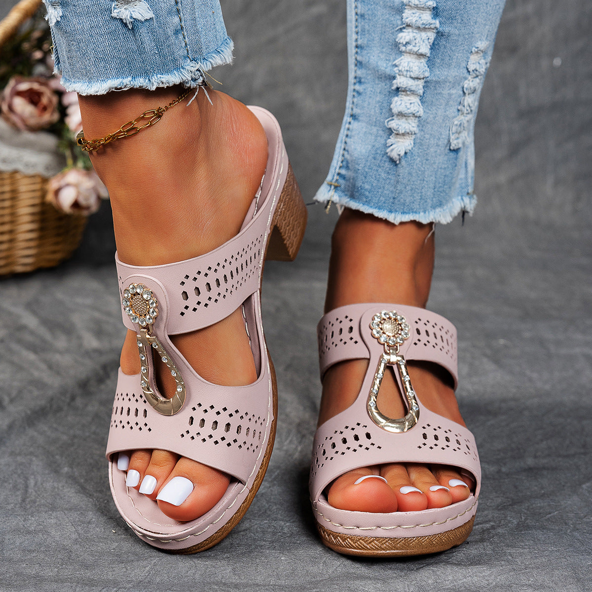 https://cdn.shopify.com/s/files/1/0665/8821/3361/files/O1CN010rtZel25XXnBYc7fz-_2207558007536-0-cib.jpg?v=1775795544