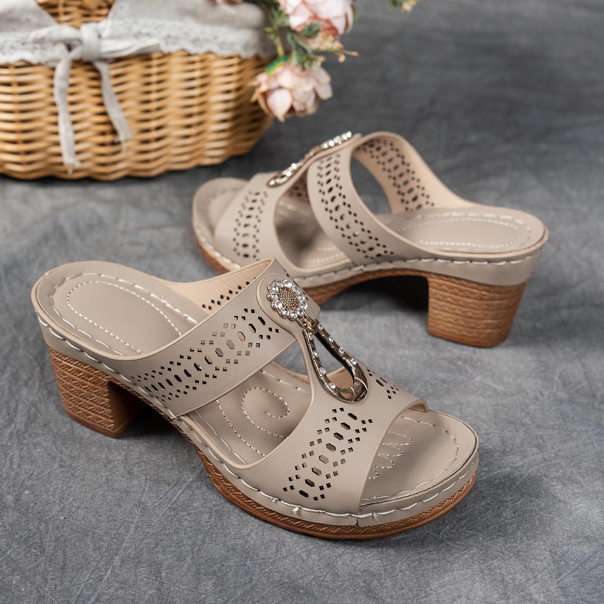 https://cdn.shopify.com/s/files/1/0665/8821/3361/files/O1CN01jhQRFF25XXnCb05TL-_2207558007536-0-cib.jpg?v=1775795544