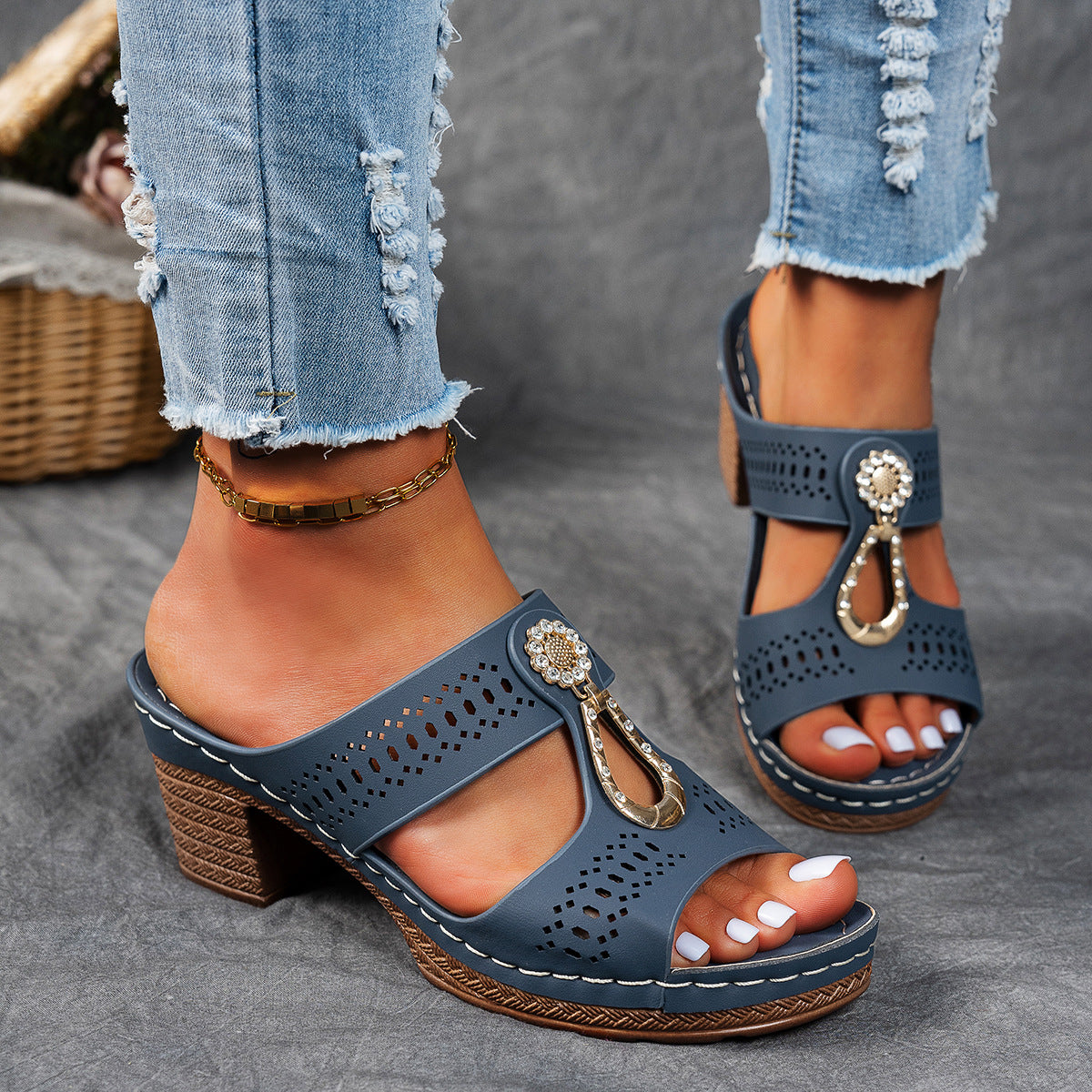 https://cdn.shopify.com/s/files/1/0665/8821/3361/files/O1CN01xtKaug25XXnBmvZzj-_2207558007536-0-cib.jpg?v=1775795544