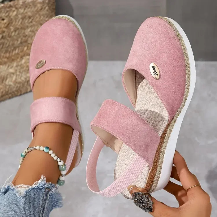 https://cdn.shopify.com/s/files/1/0665/8821/3361/files/antonella_11.webp?v=1774149052