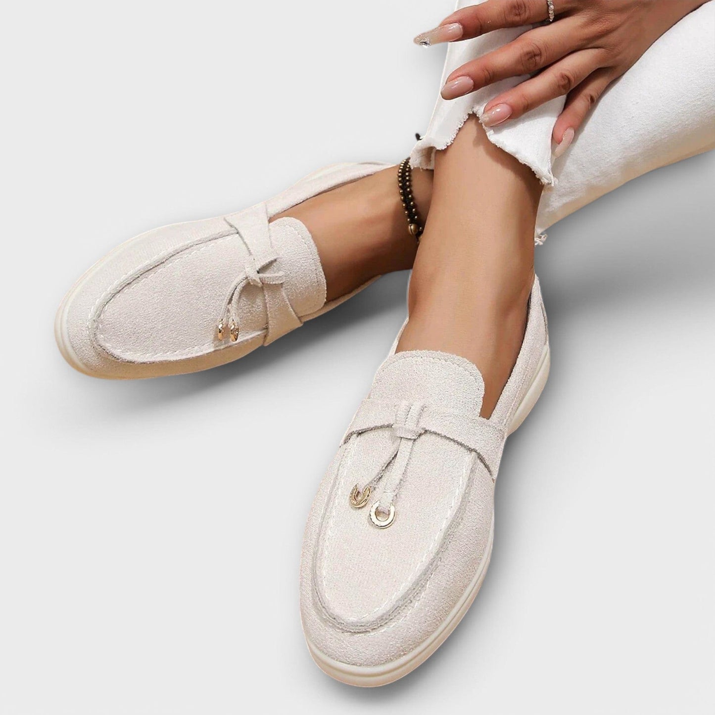 https://cdn.shopify.com/s/files/1/0665/8821/3361/files/damen-beige-loafer-elegant-Photoroom_c06acfca-4179-4d47-9fb4-06a2a6140b1a.jpg?v=1775794650