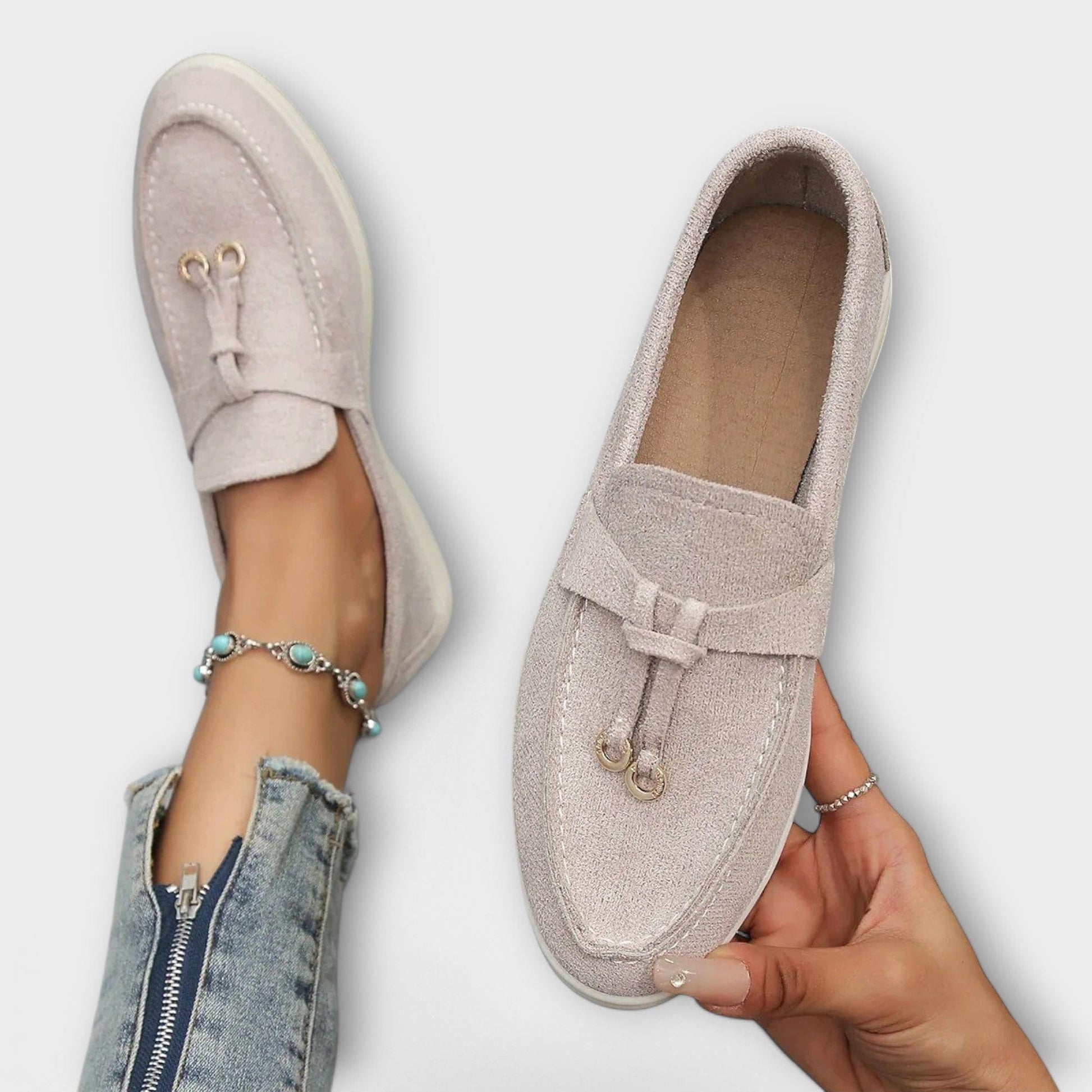 https://cdn.shopify.com/s/files/1/0665/8821/3361/files/damen-beige-loafer-elegant_2-Photoroom_df2de22f-9f95-4d39-933a-511e3e855c2f.jpg?v=1775794650