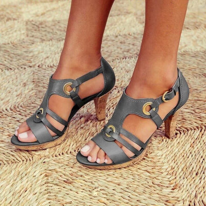 https://cdn.shopify.com/s/files/1/0665/8821/3361/files/sandale-cruz-talon-stability-confort-tendance-de-la-saison-335136.jpg?v=1775884122